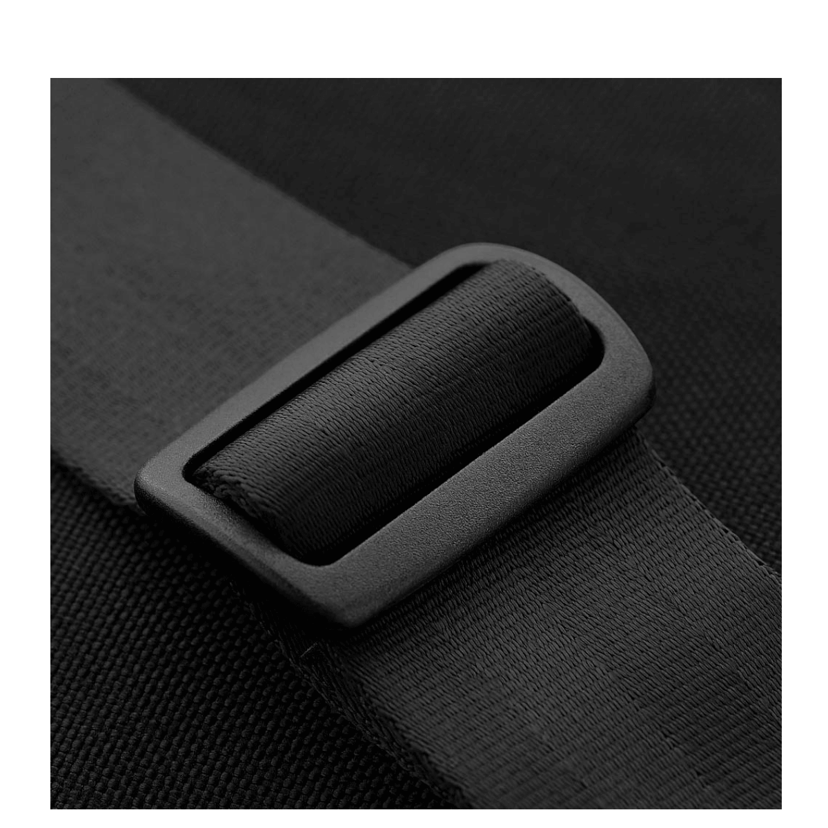 M-Tac Carry Sling Taske Elite Gen.IV, musta, säädettävä remmi ja vahva solki, suunniteltu piilotettuun aseenkantoon, galleria, positio 1