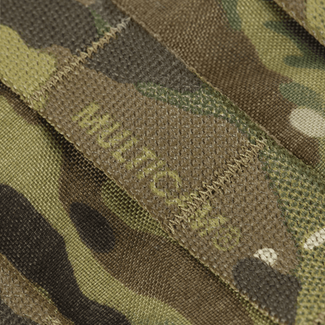 Multicam-kangasyksityiskohta M-Tac War Belt ARMORissa, robusti Cordura 500D ja MOLLE-webbing, sopii taktiseen käyttöön.