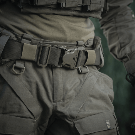 M-Tac War Belt ARMOR MOLLE-webbingillä, taktinen vyö taistelutehtäviin, valmistettu kestävästä Cordura 500D -materiaalista.