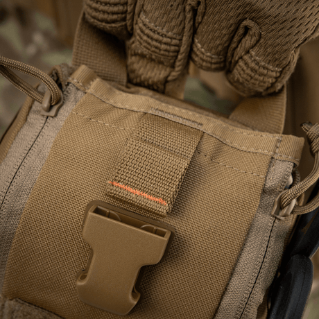 M-Tac Medical Pouch Elite Rip Off kahvalla nopeaan avaukseen, beige taktinen ensiapupussi, lähikuva.