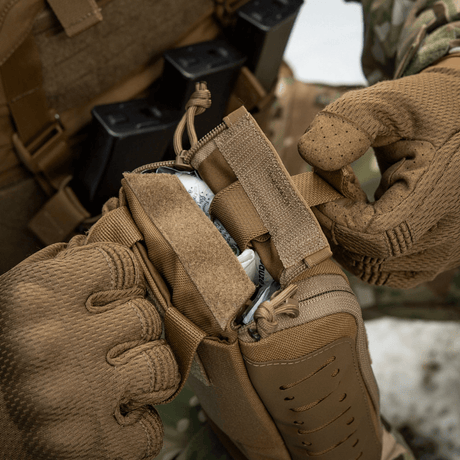 M-Tac Medical Pouch Elite Rip Off avautuu nopeasti lääkintävälineille kriittisissä tilanteissa.