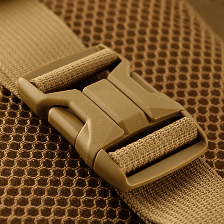 M-Tac Rygsæk Gen.II Elite Large, lähikuva soljesta ja hihnasta, valmistettu Cordura 330D -materiaalista.