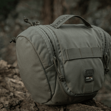 M-Tac Toilettaske Elite Gen.II tukeva muotoilu, sopii hygieniatavaroiden säilytykseen matkoilla.