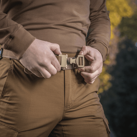 M-Tac Cobra Buckle taktinen vyö Laser Cut ulkokäyttöön AustriAlpin COBRA-lukolla, suunniteltu sotilas- ja poliisivarusteisiin.
