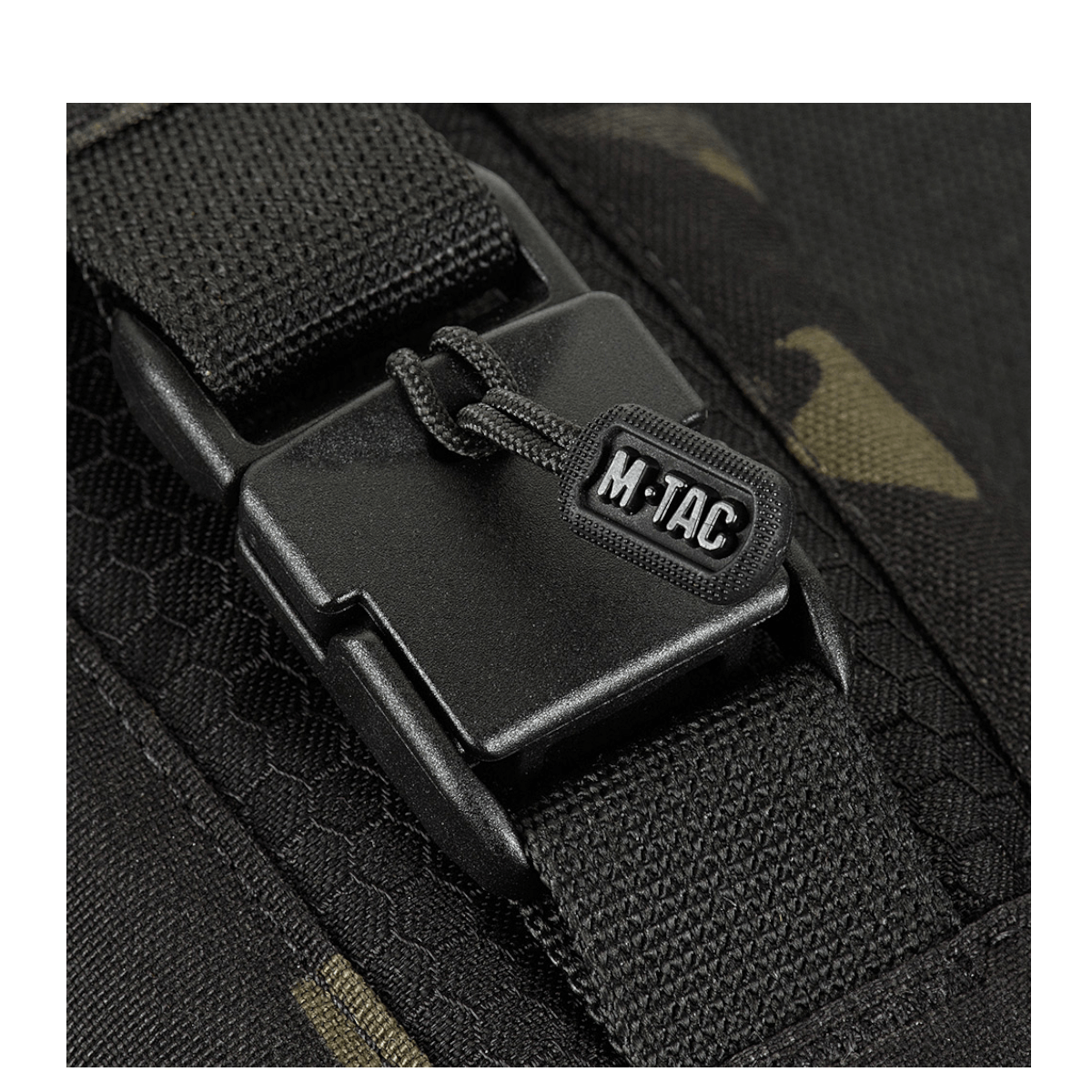 M-Tac Smartphone Lomme Elite Large Hex suljetaan WJ-magneettisoljella, valmistettu HEX-CORDURA -materiaalista.