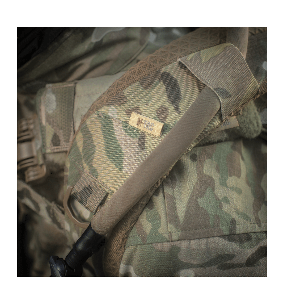 M-Tac Mission Pack Elite, Cordura 1000D ja MOLLE LASER CUT-system camo-muotoilussa, lähidetailikuva.