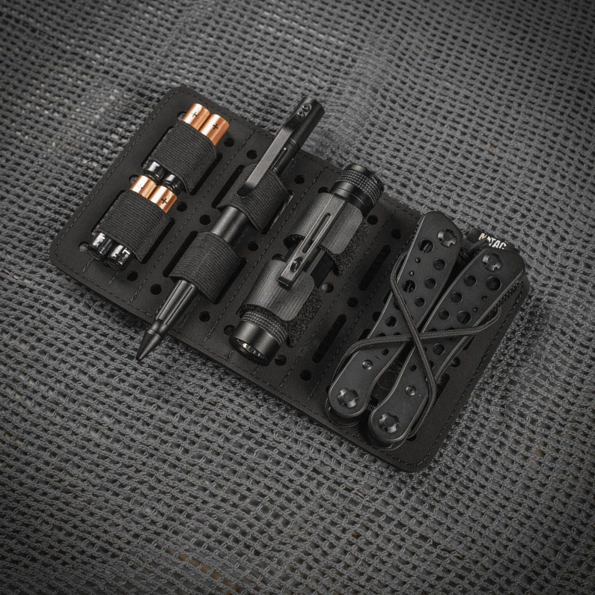 M-Tac Modul Insert Molle 11x19, Laser Cut EDC-kitille ja säilytykseen laukussa, robusti polymerkomposit, musta design.