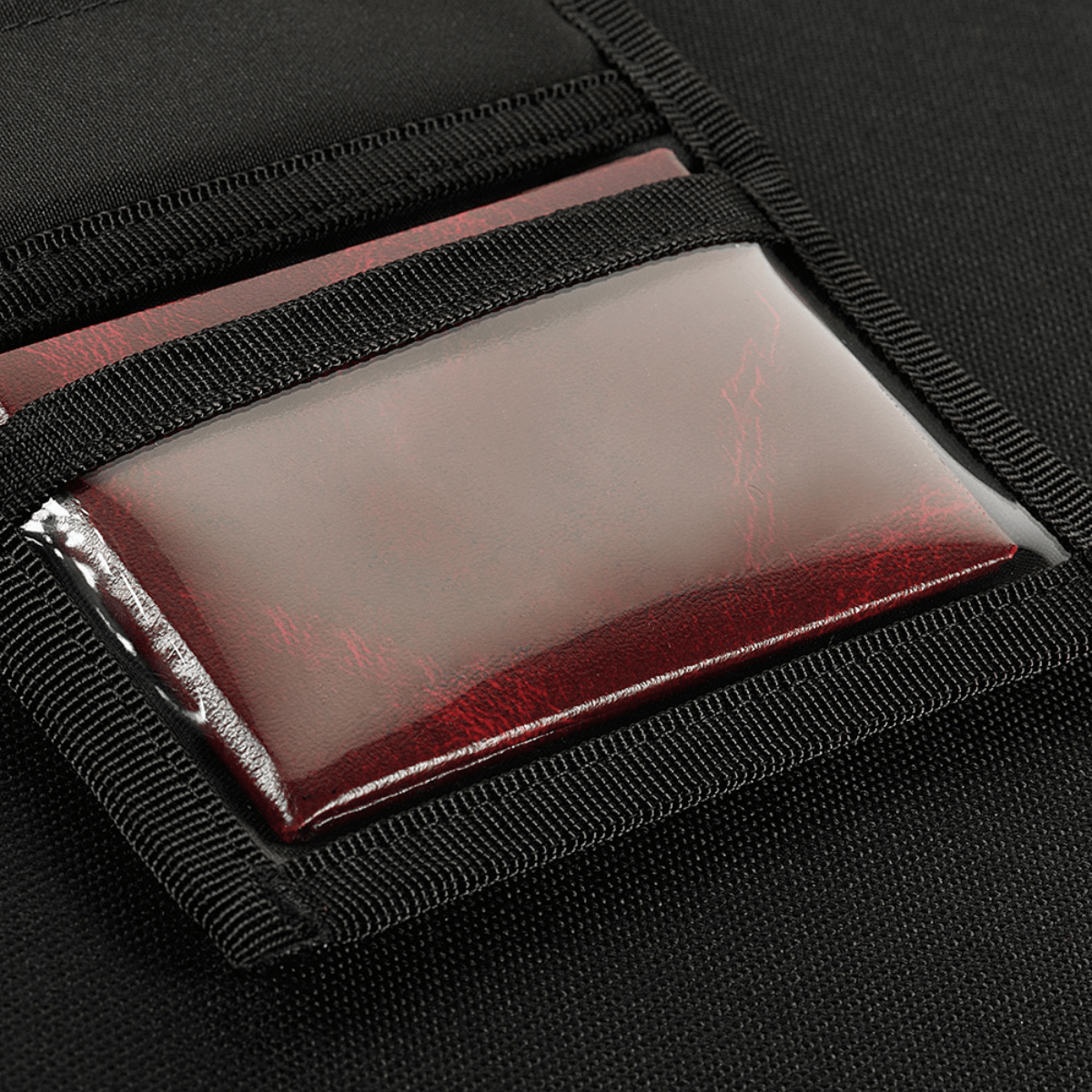 M-Tac Pung Elite Gen.II Hex muovivälilehdellä asiakirjoille ja kestävä rakenne, valmistettu Cordura Hex 1000D:stä.
