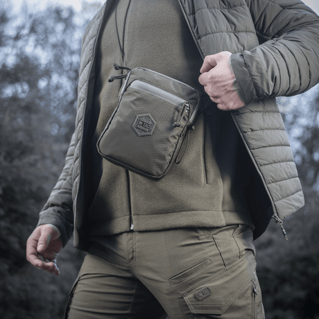 M‑Tac Pocket Bag Elite HEX ulkokäyttöön soveltuva laukku pikkutarvikkeiden ja varusteiden säilytykseen, kulutusta kestävä materiaali YKK-vetoketjuilla, sopii EDC-käyttöön.