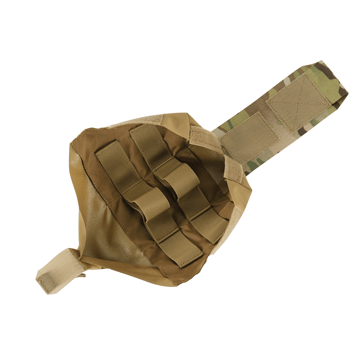 M‑Tac Medic Pouch Vertical Large Elite avoinna, näyttää sisäisen IFAK-organizerin ja joustavat nylonseinämät, valmistettu Cordura 500D:stä.
