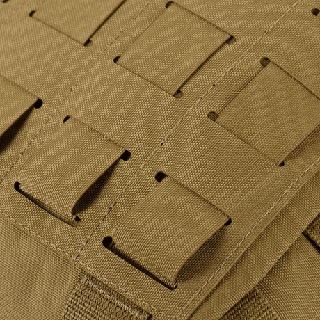 M-Tac Pouch Sukharka Gen.3 XL Cordura 500D -materiaalista, MOLLE-järjestelmä ja Velcro-paneli varusteille ja patcheille.