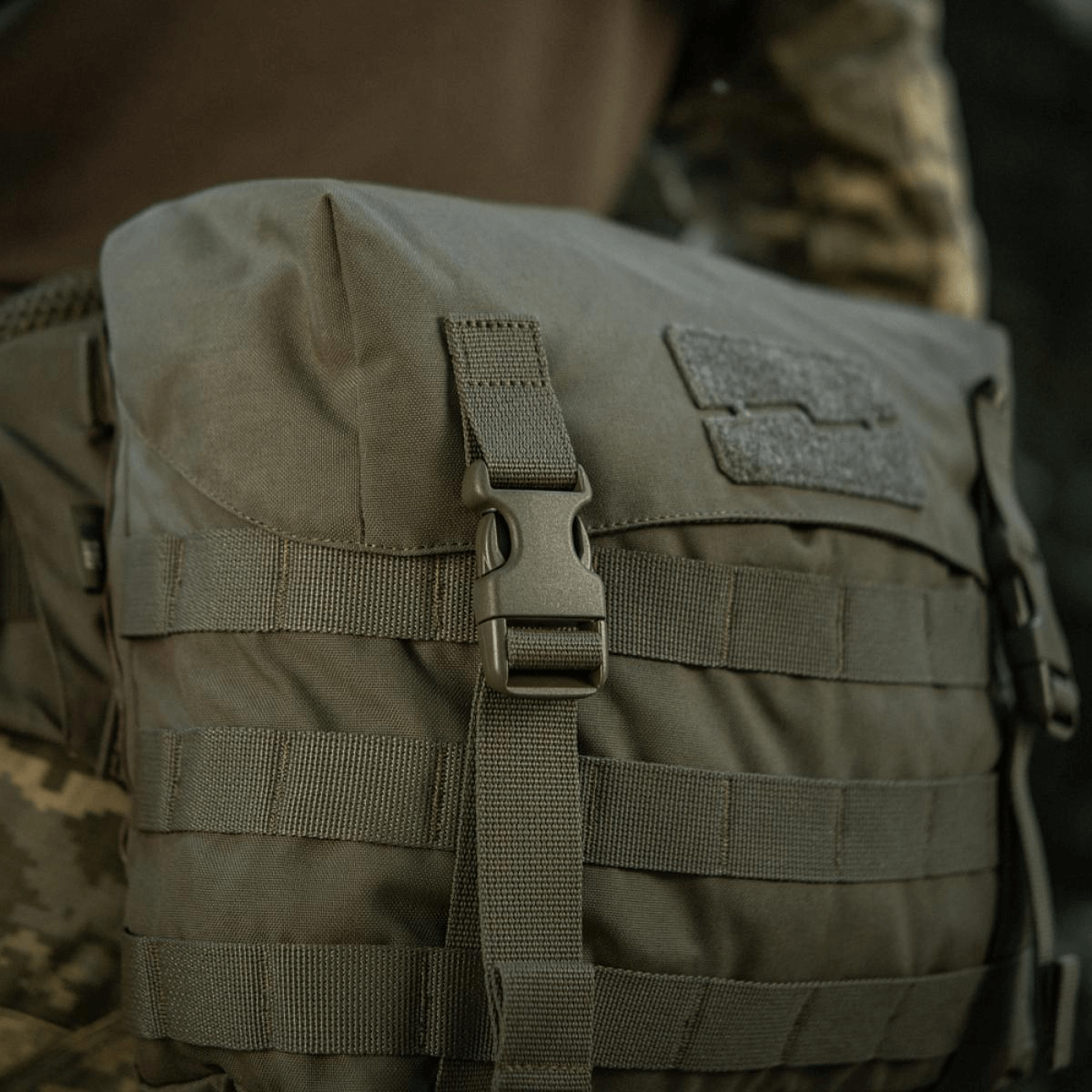 M-Tac Pouch Sukharka Gen.3 XL kestävästä Cordura 500D:stä, MOLLE-järjestelmä ja Velcro-paneli; sopii kenttään.