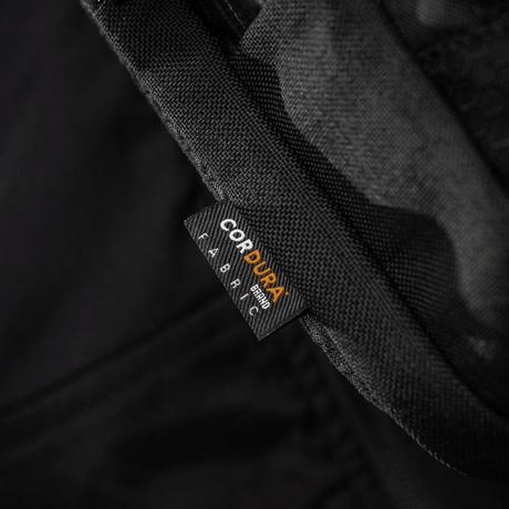 M-Tac Tablet Bag Laser Cut Hex Cordura Hex -kangasetiketti kestävyydelle ja laadulle.