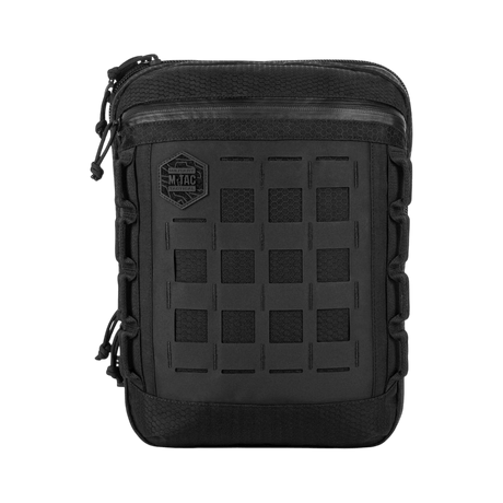 M-Tac Tablet Bag Laser Cut Hex mustasta Cordurasta, Laser Cut MOLLE -paneelilla edestä nähtynä; ihanteellinen EDC:lle ja pöytävarastointiin.