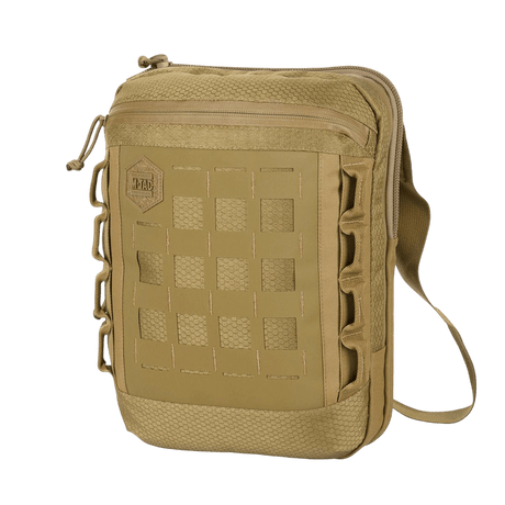 M-Tac Tablet Bag Laser Cut Hex hiekansävyisestä Cordurasta, Laser Cut MOLLE -paneeli ja nopea pääsy; sopii EDC:lle ja tablettien säilytykseen.