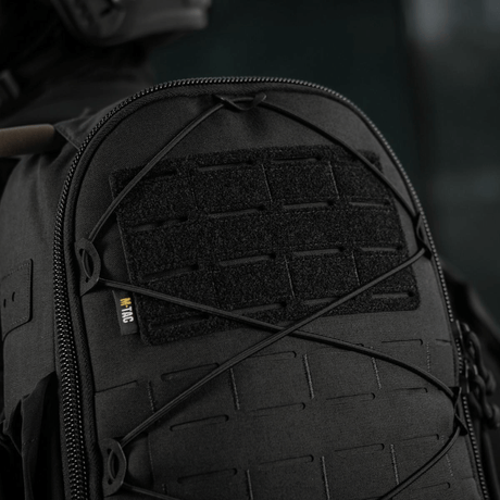 M-Tac STURM Elite -reppu MOLLE Laser Cut -etuosalla, Cordura-materiaaleista, 15L kapasiteetti taktiseen käyttöön.