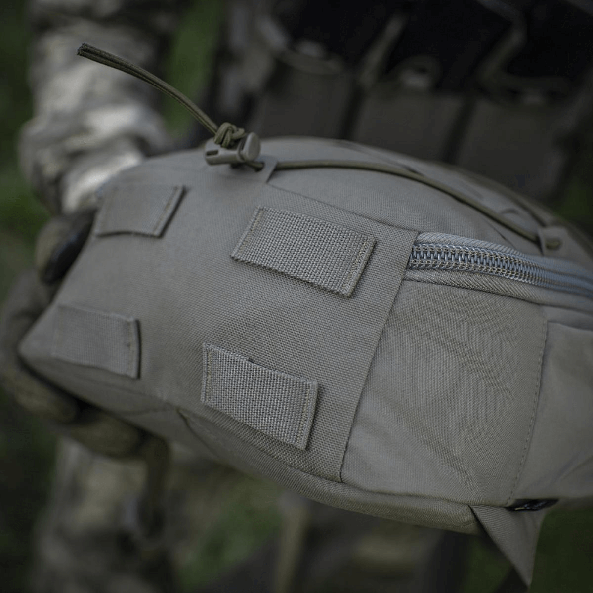 M-Tac STURM Elite -reppu MOLLE Laser Cut -paneelilla ja YKK-vetoketjulla, valmistettu kestävästä Cordurasta taktiseen käyttöön.