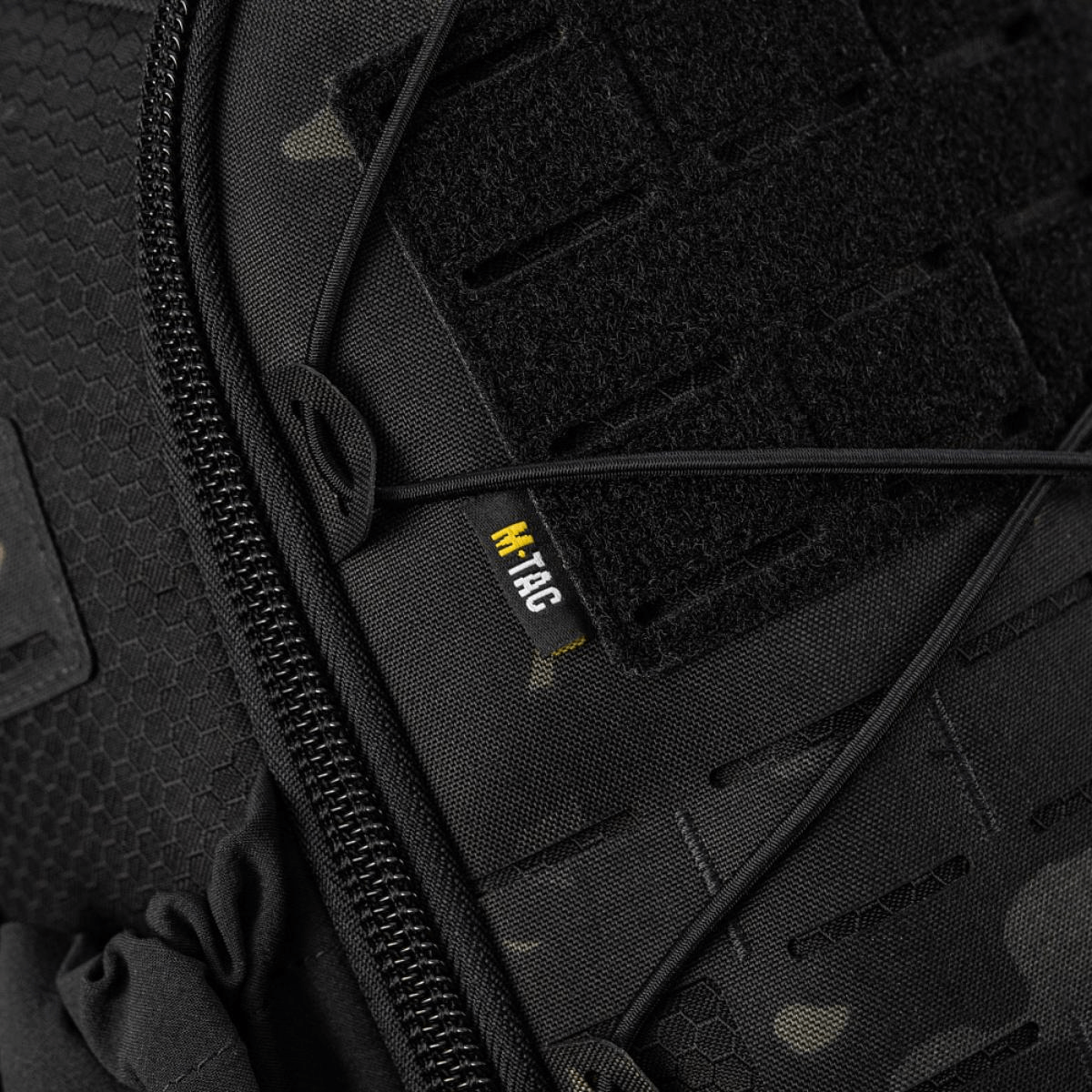 M-Tac STURM Elite -reppu Cordura-materiaalilla ja mustalla MOLLE Laser Cut -etupaneelilla taktisia varusteita varten.