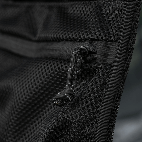 M-Tac STURM Elite -repun verkkotaskun lähikuva, musta Cordura-materiaali ja vetoketju, taktiseen käyttöön.