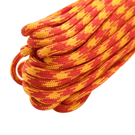 M-Tac Paracord 550 Type III 15 m vahvasta nailonista, sopii ulkoiluun ja korjauksiin, vetolujuus 240 kg ja 7 ytimen säiettä.