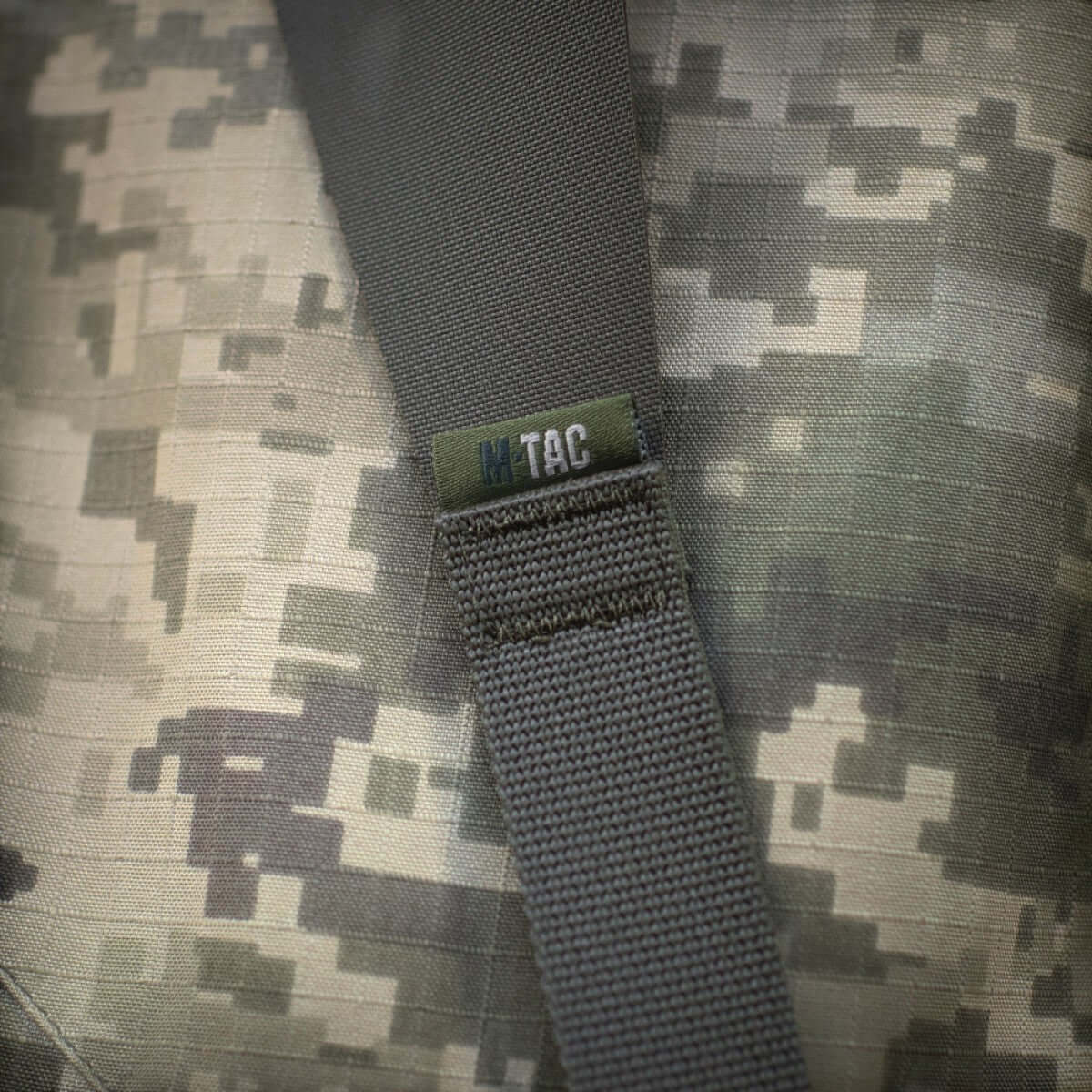 M-Tac olkahihnat taktiseen vyöhön Laser Cut kestävästä Cordura-materiaalista, NIJ-sertifiointi, näkyy galleria-asennossa 1 lähellä ompeleita.