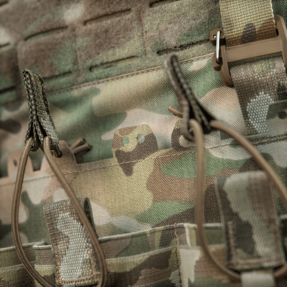 M-Tac etupaneeli Cuirass QRS Plate Carrierille, 3 lipasta, multicam-elastista materiaalia, NIJ-sertifiointi, galleria, sijainti 1.