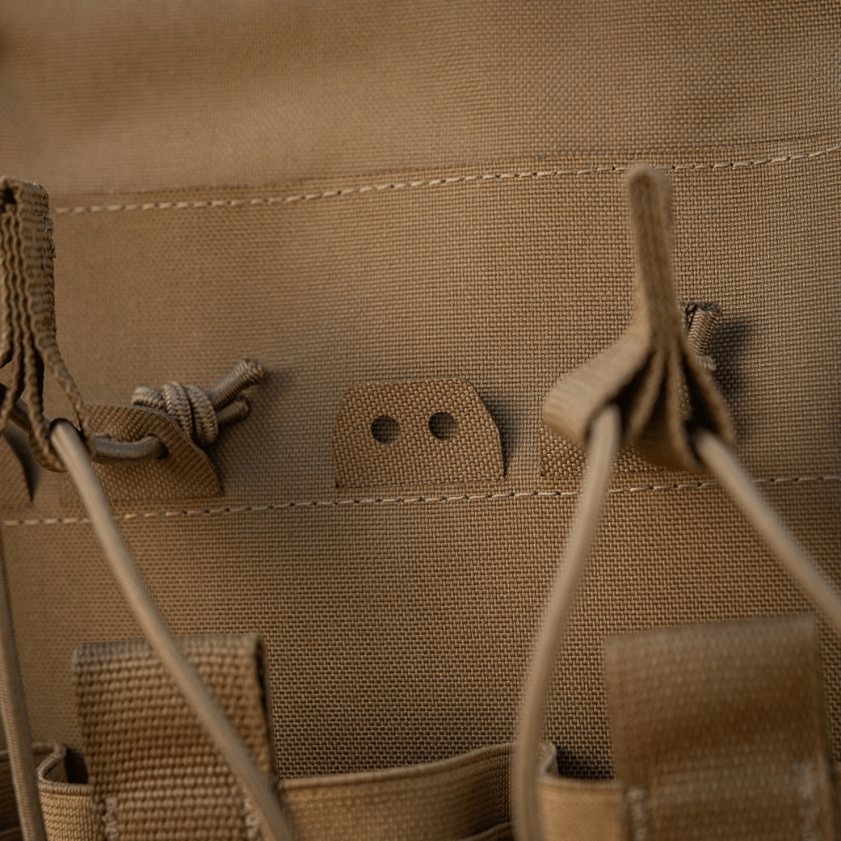 M-Tac etupaneeli Plate Carrier Cuirass QRS:lle, 4 lipasta, kestävä elastinen materiaali, NIJ-sertifiointi, galleria, sijainti 1.