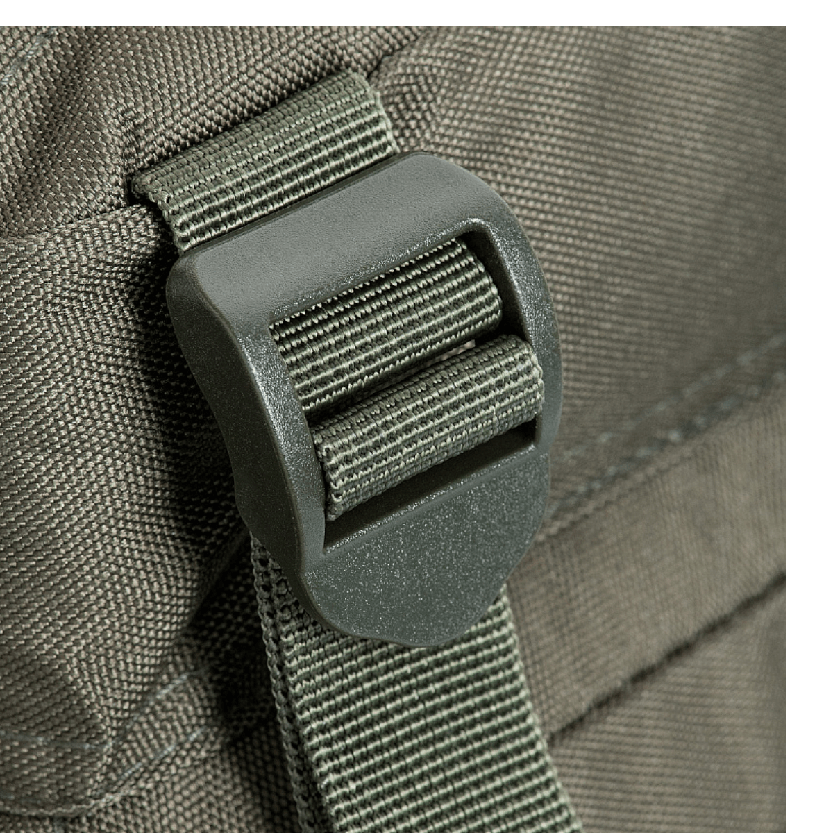 Säädettävä remmi M-Tac Large Assault Pack Laser Cut -repussa, pehmuste mukavuutta varten