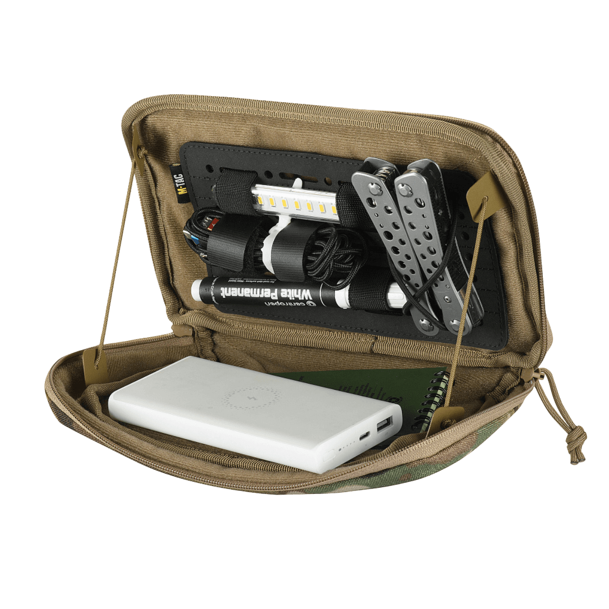M-Tac Admin Pouch Large Elite avattuna, sisältää taskulampun, työkaluja ja powerbankin, tehty Cordura 500D:stä.