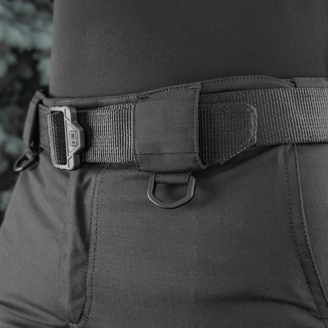 M-Tac Shorts Aggressor Short D-renkaiden yksityiskohdilla ja joustavalla vyötäröllä mukavuutta varten. Taktiset ominaisuudet kaupunki- ja ulkokäyttöön.