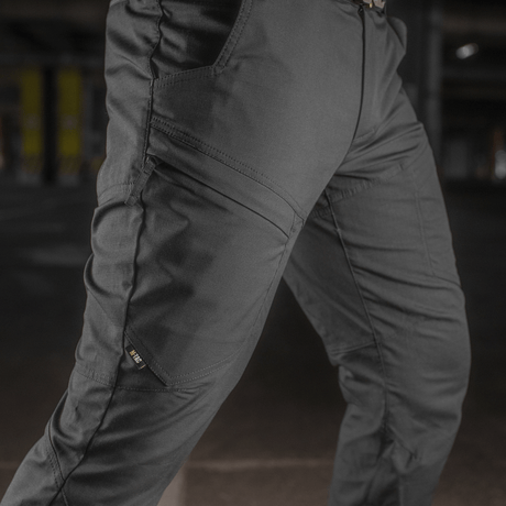 M-Tac Tactical Bukser Patrol Gen II Flex kestävässä mallissa, joustava ulko- ja taktisiin aktiviteetteihin.