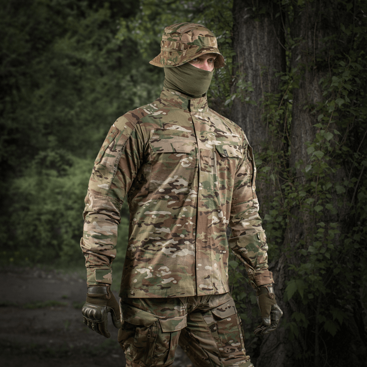 M-Tac Jakke Sturm NYCO Extreme Multicam-sotilaskuvio, kestävä ja hengittävä univormutakki, valmistettu nylonista ja puuvillasta.
