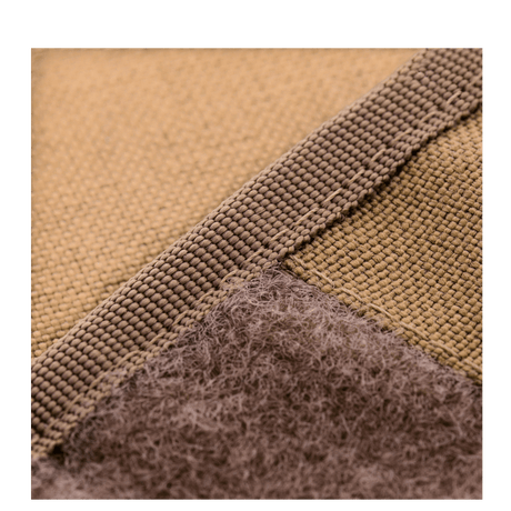 Lähikuva M-Tac Pung Elite -lompakosta, tehty kestävästä Cordura‑nylonista sotilastyyliin, tarrakiinnitys näkyvissä.