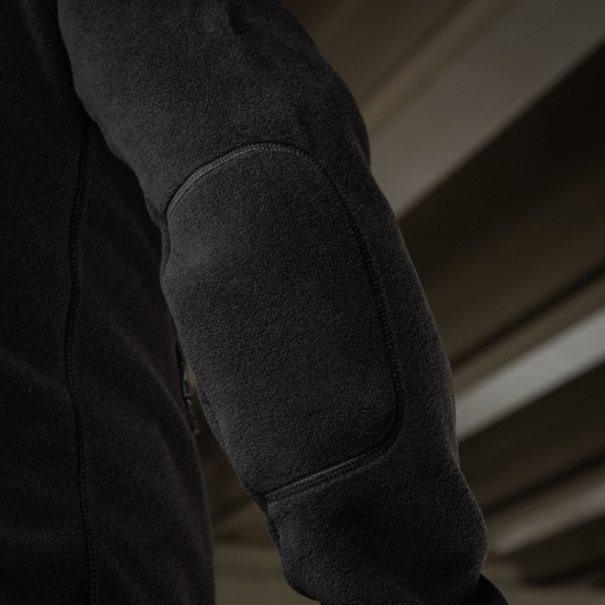 Hihanäyttö M-Tac Nord Polartec takista premium Polartec® 200 Series -fleecellä, yhdistää tyyliä ja lämpöeristystä.