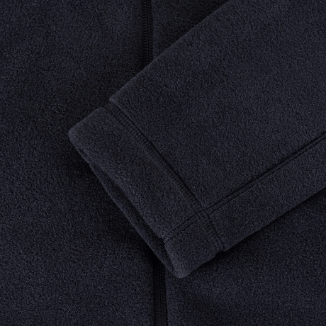M-Tac Sprint Fleece Sweatshirt Polartec hihan yksityiskohta mustasta fleece‑materiaalista.