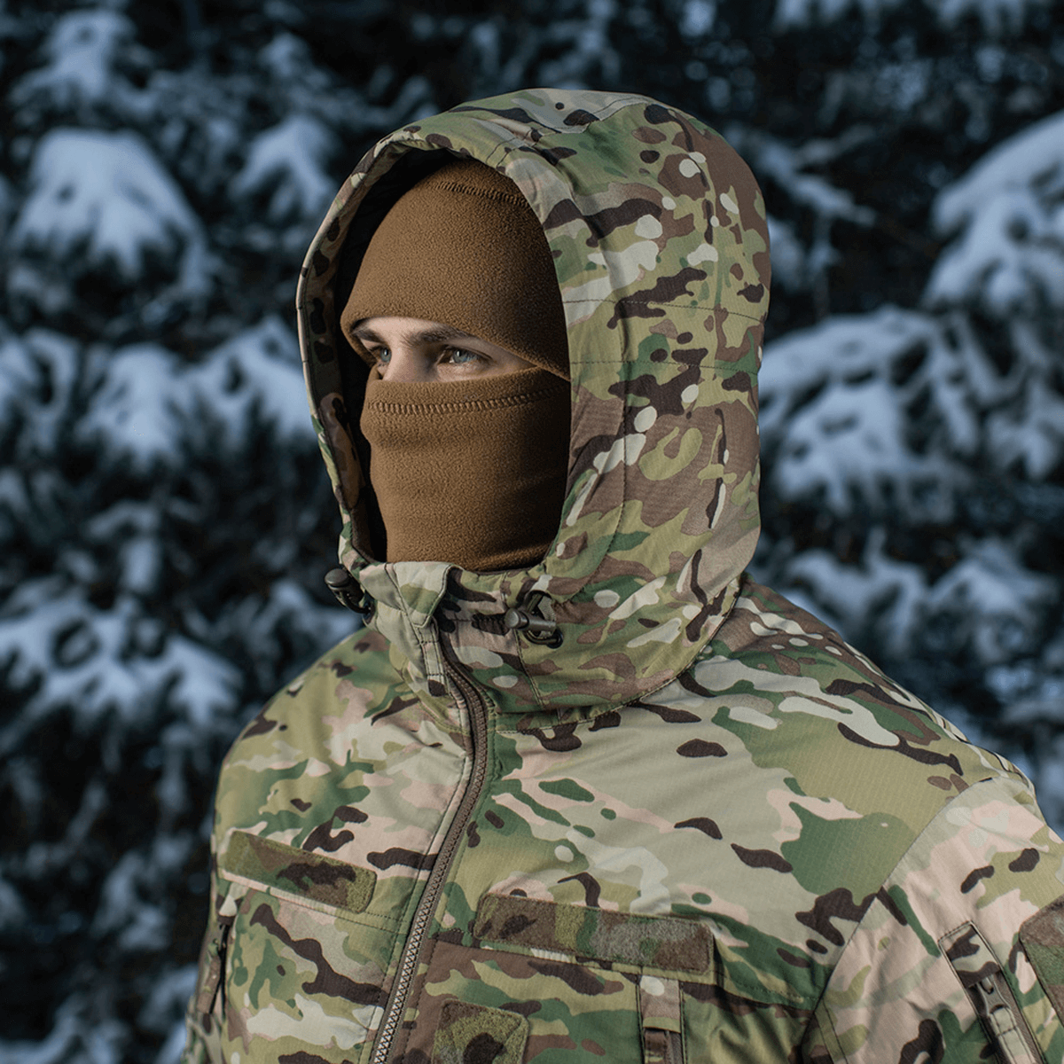 M-Tac Alpha Gen.IV Pro Primaloft -talvitakki Multicam-designilla äärimmäisiin sääolosuhteisiin.