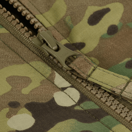 M-Tac Alpha Gen.IV Pro Primaloft -talvitakin vetoketju Multicam-kankaalla.