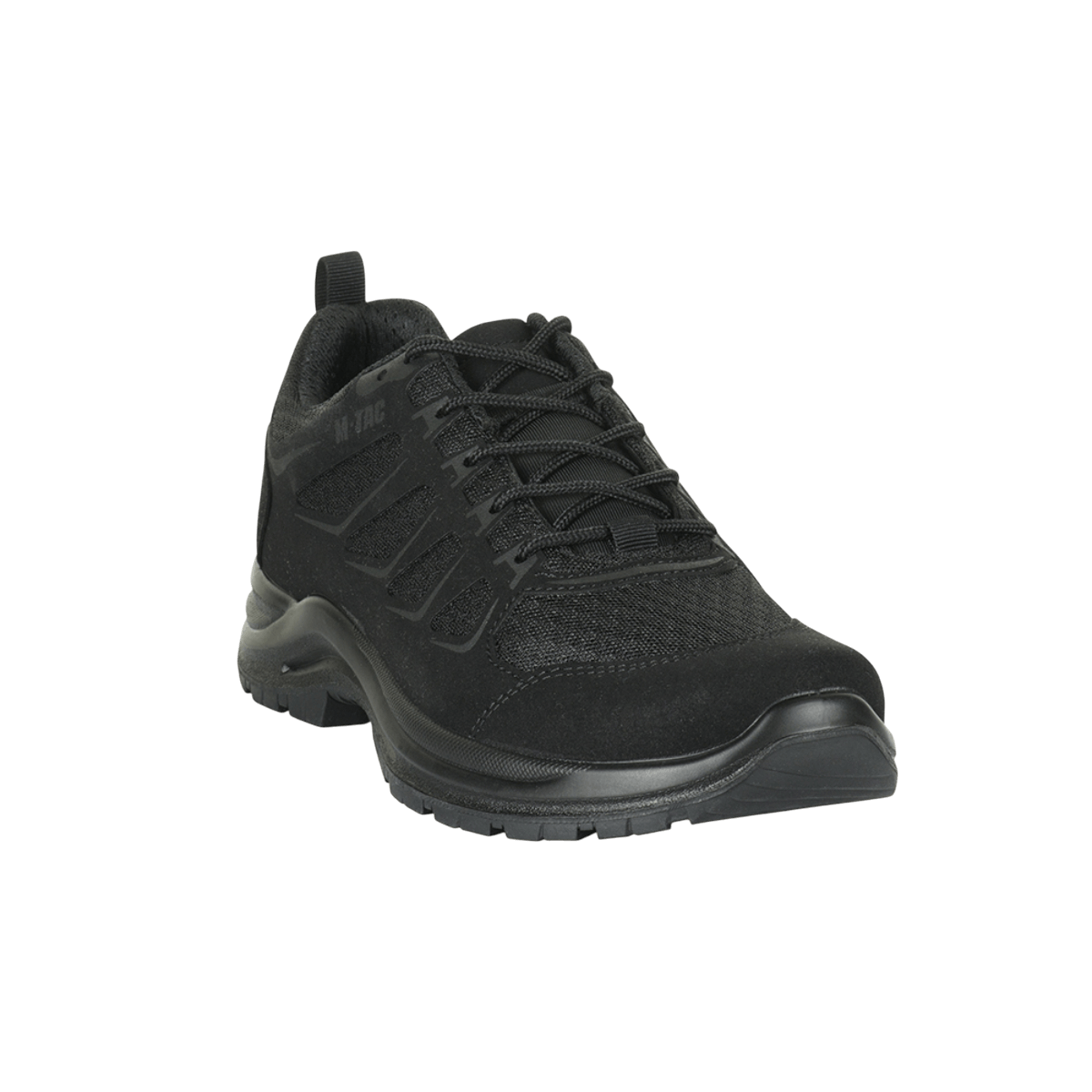 M-Tac Tactical Sneakers IVA mustana – hengittävä mesh ja vahvistettu kärki, sopii trekkingiin ja ulkoiluun.