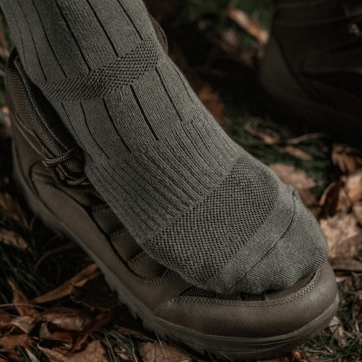 M-Tac Sokker Tactical Army oliivinvihreät sukat hengittävällä resorirakenteella ja vahvistetuilla alueilla, ammattimaista mukavuutta ja kestävyyttä varten, galleria-asento 1