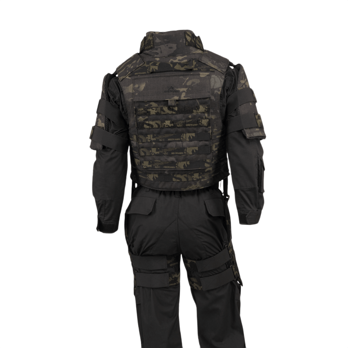 Anorak Niobium® Tactical II – full set MultiCam® täydellinen takanäkymä, esittelee monipuolisen kehonpanssarimuotoilun poliisivoimille.