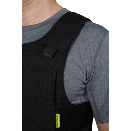 Anorak Duty III Cover ergonomisesti poliiseille ja rannikkovartioston henkilöstölle, kevyt, antibakteerinen ja lämpötilaa säätelevä.