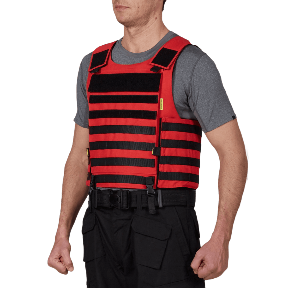 Punainen Anorak Instructor I Cover PALS webbingillä ja ergonomisella muotoilulla poliisille ja puolustukselle, nähty henkilöllä en