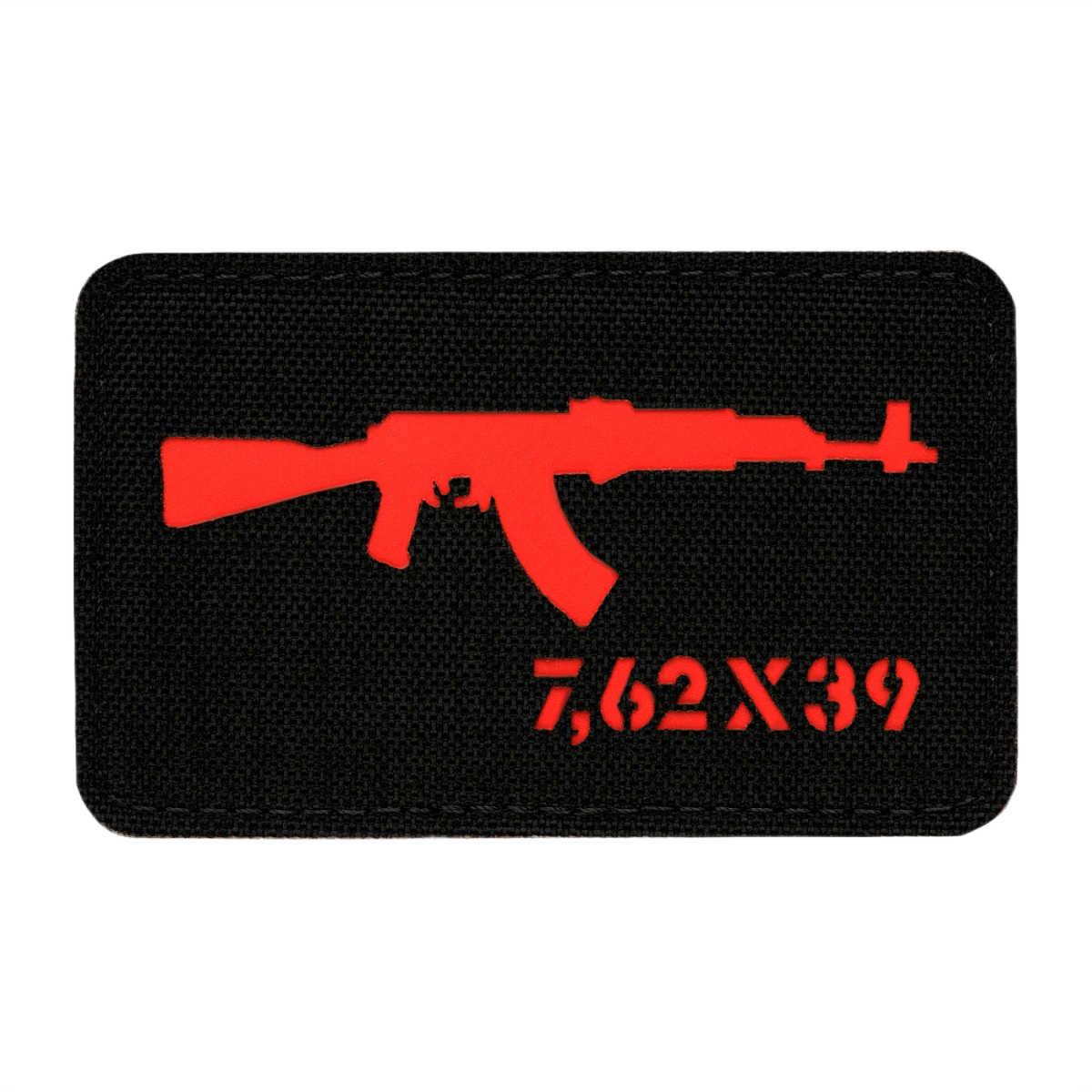 M-Tac AKM 7,62x39 Laser Cut Patch, Velcro-kiinnitys, kestävä Cordura 500D, koko 80x50 mm, punainen AKM-symboli.