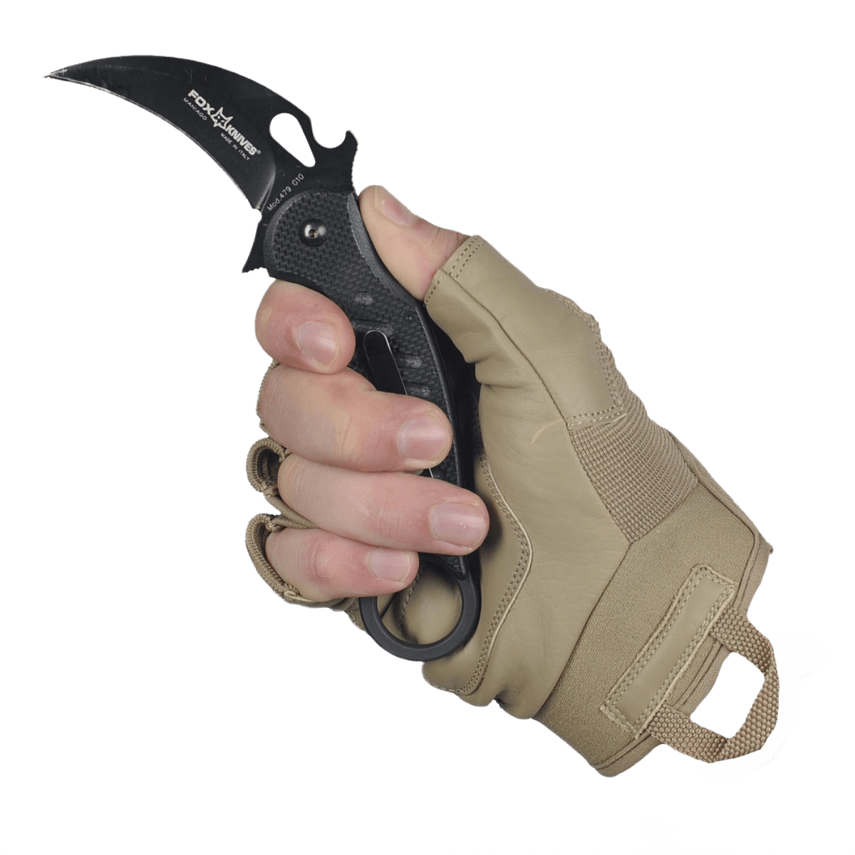 Käsi, joka kantaa M-Tac sormettomia Assault Tactical Mk.4 -käsineitä ja pitää veistä tiukassa otteessa.