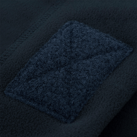 Lähikuva M-Tac Fleece Tactical Watch Cap Beanie m. Patch Panel etupaneelilla tarroille.