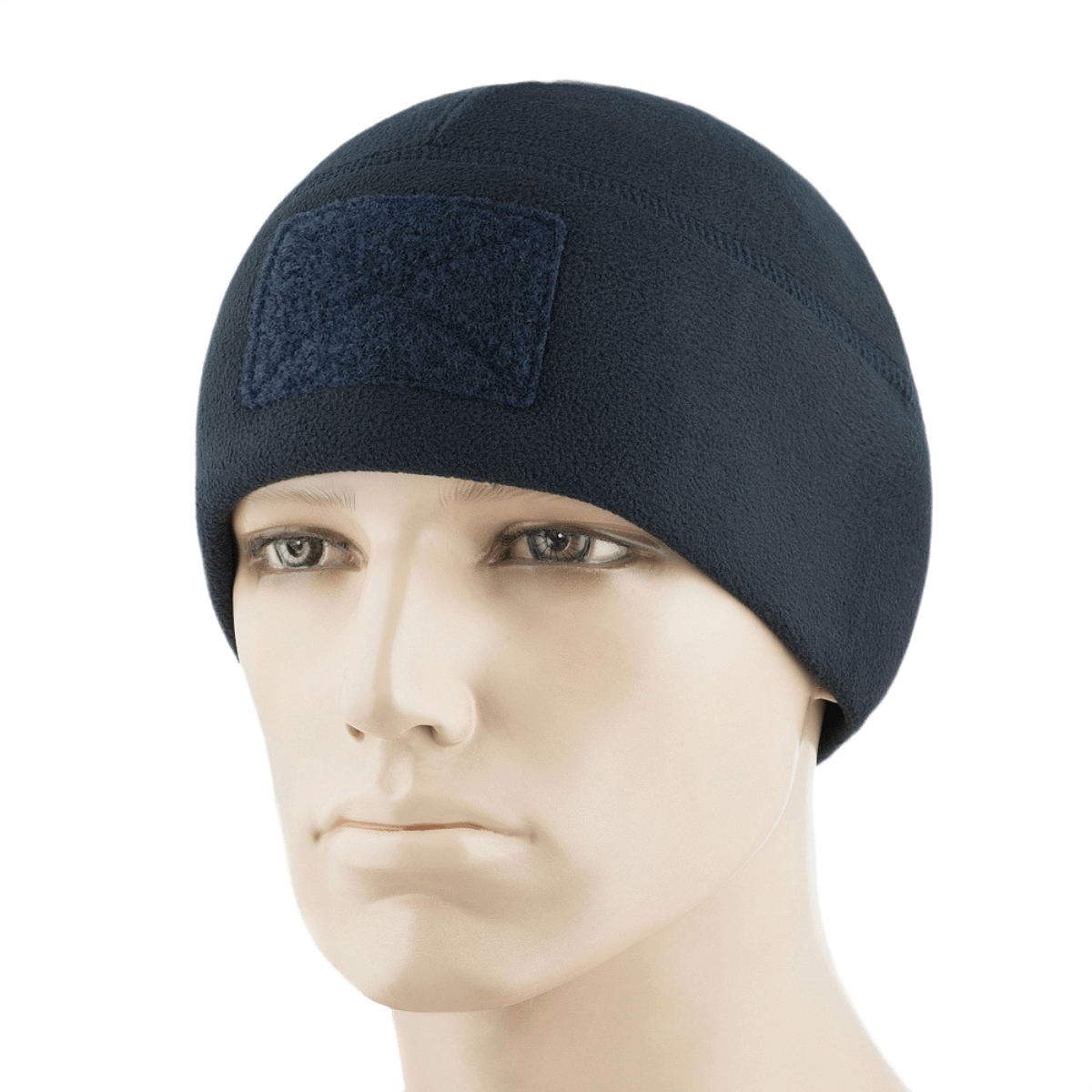 M-Tac Fleece Tactical Watch Cap Beanie m. Patch Panel päällä mallin päässä, fleecemyyssy kylmiin olosuhteisiin tarrapaneelilla, kevyt ja nopeasti kuivuva.