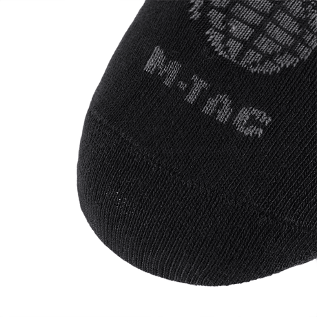 Musta M-Tac Let Sommersokker Grenader, ergonominen istuvuus ja neulottu kuvio, suunniteltu optimaaliseen mukavuuteen kuumassa säässä.