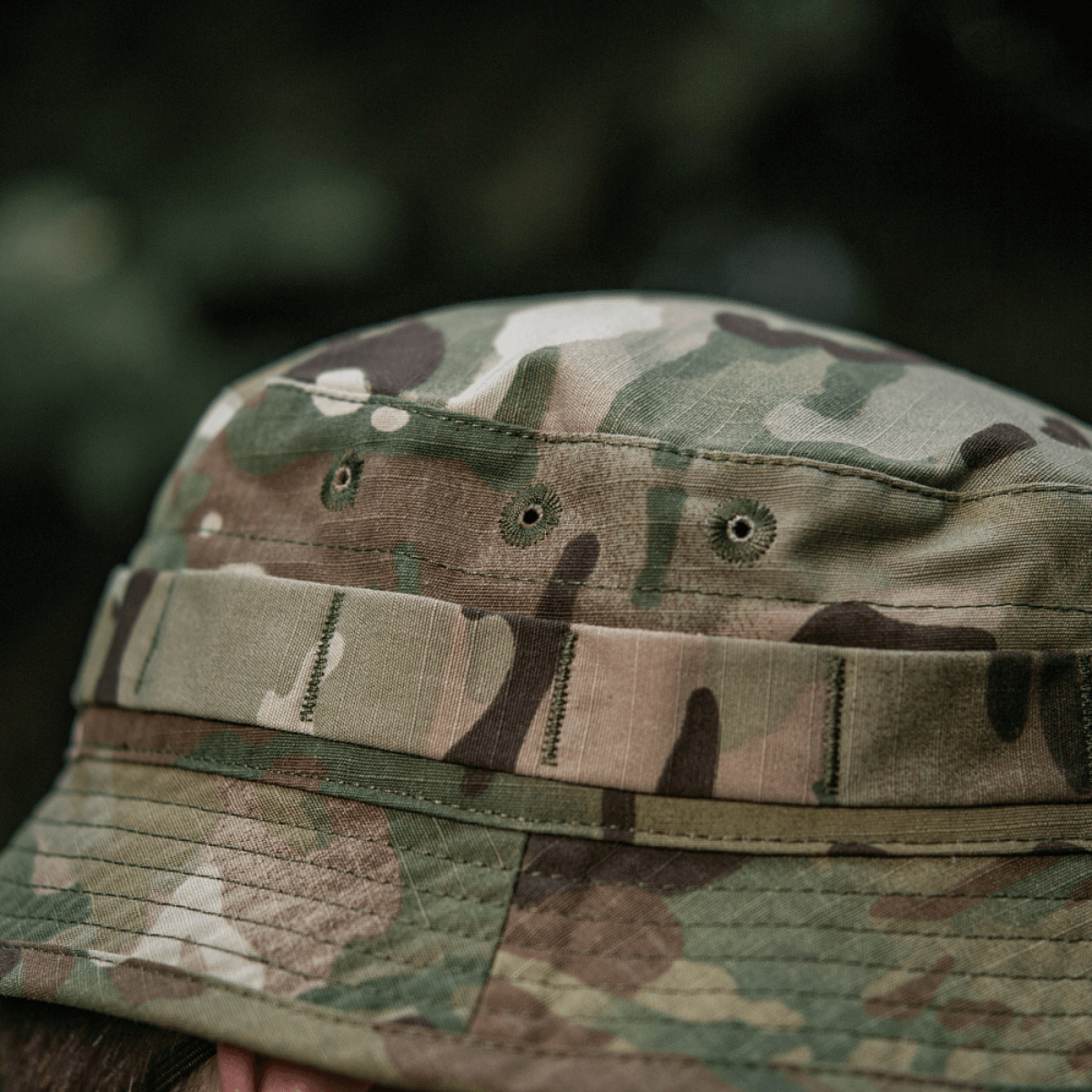 M-Tac Panama Hat Gen.II NYCO maastokuvioinen, tuuletusrei'illä ja MOLLE-liitännällä lisäkestävyyttä ja mukavuutta varten.