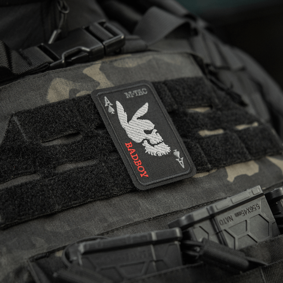 M-Tac Patch Bad Boy (Broderi) - kirjailtu jäniksen kallo ace of spades -kortissa, symboloi rohkeutta. Kiinnitys Velcro, Cordura 500D.