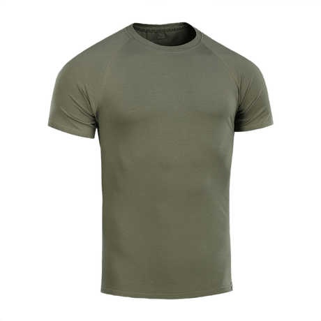 M-Tac Raglan T-paita 93/7 oliivinvihreä, raglan-hihat, 93 % puuvillaa ja 7 % elastaania.